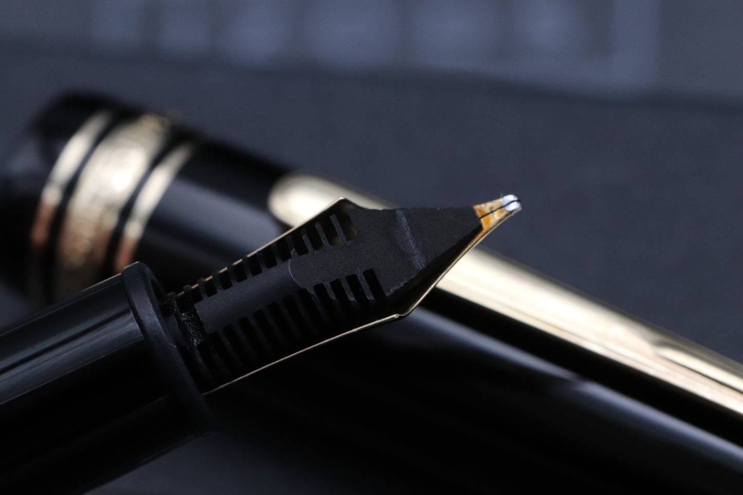 Montblanc Meisterstuck 146 LeGrand Gold Coated Fountain Pen - Broad Monotone Nib