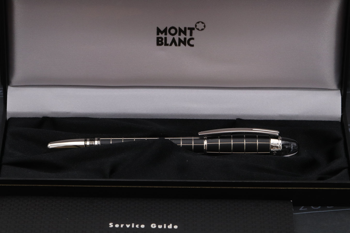 Montblanc Starwalker Rubber Platinum Fountain Pen - Fine Nib