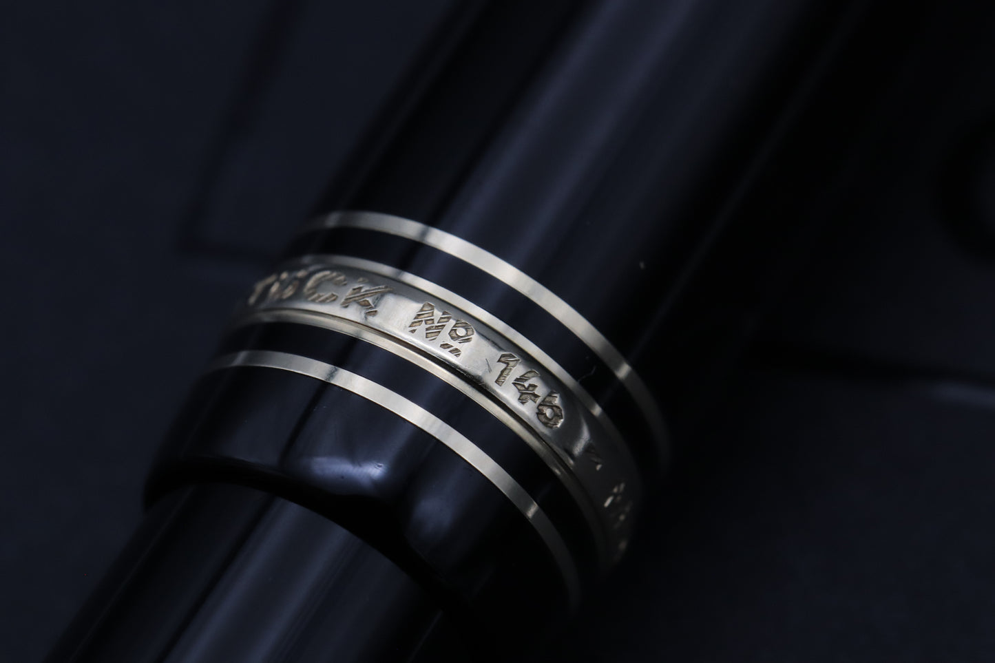 Montblanc Meisterstuck 146 LeGrand Gold Coated Fountain Pen - Broad Monotone Nib