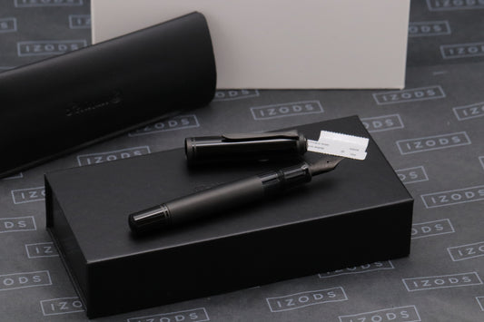 Pelikan Souveran M809 Matte Black Special Edition Fountain Pen