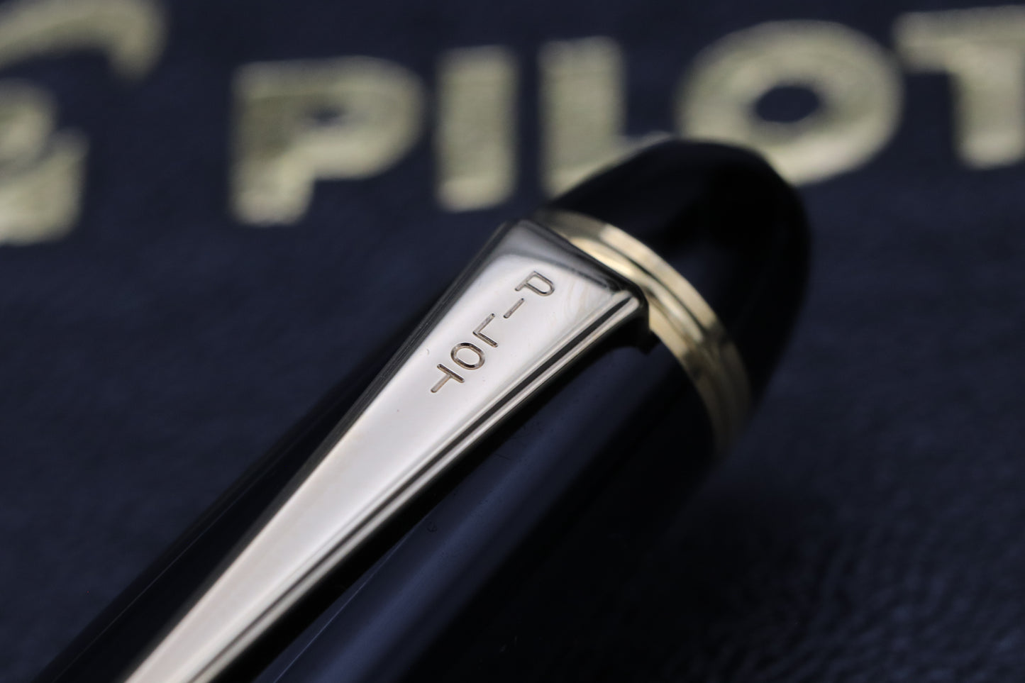 Pilot Custom 823 Smoke Fountain Pen - INKED ONCE