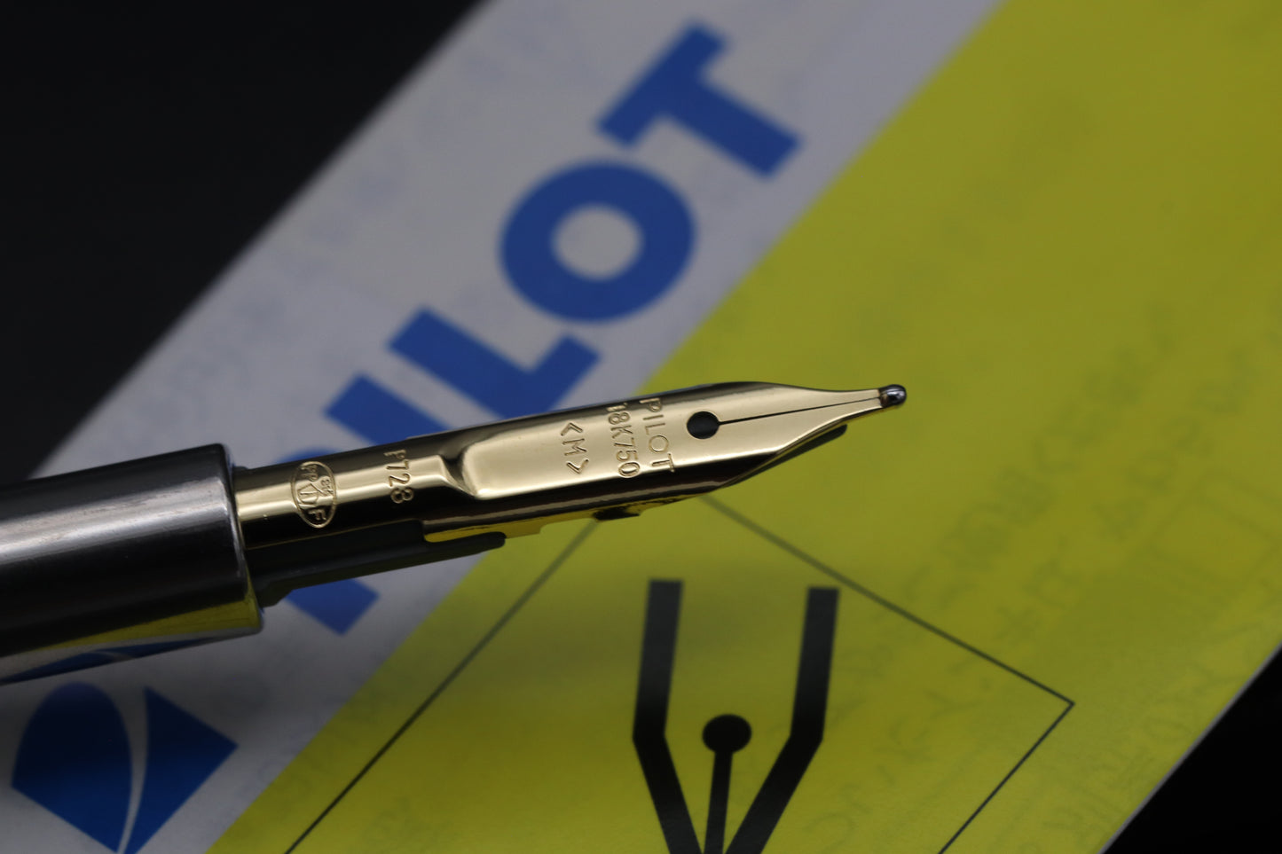 Pilot Capless Blue Gold Fountain Pen - UNUSED