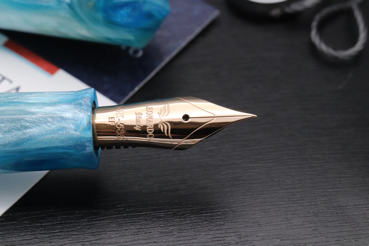 Leonardo MZ Grande White Haven Red Gold Fountain Pen - UNUSED - 01/37 - EF Nib