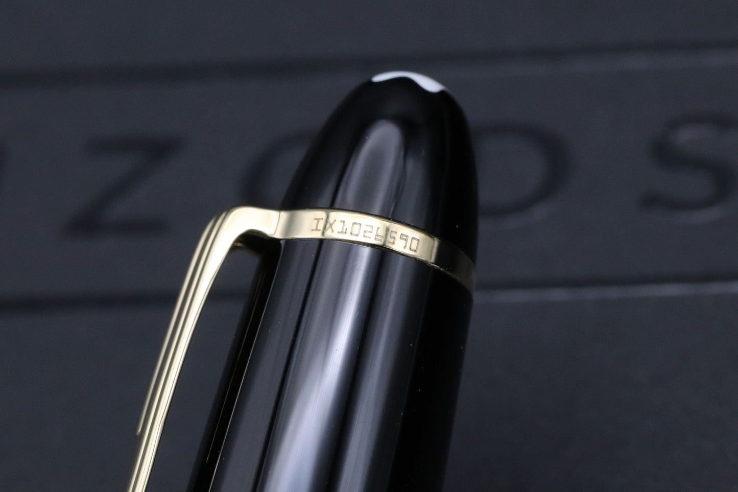 Montblanc Meisterstuck 147 Traveller Gold Coated Fountain Pen with Pouch