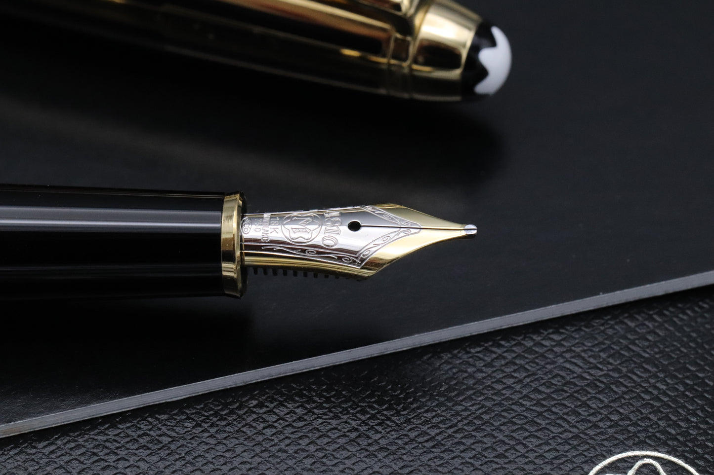 Montblanc Meisterstuck 144 Classique Black Gold Solitaire Fountain Pen - UNUSED