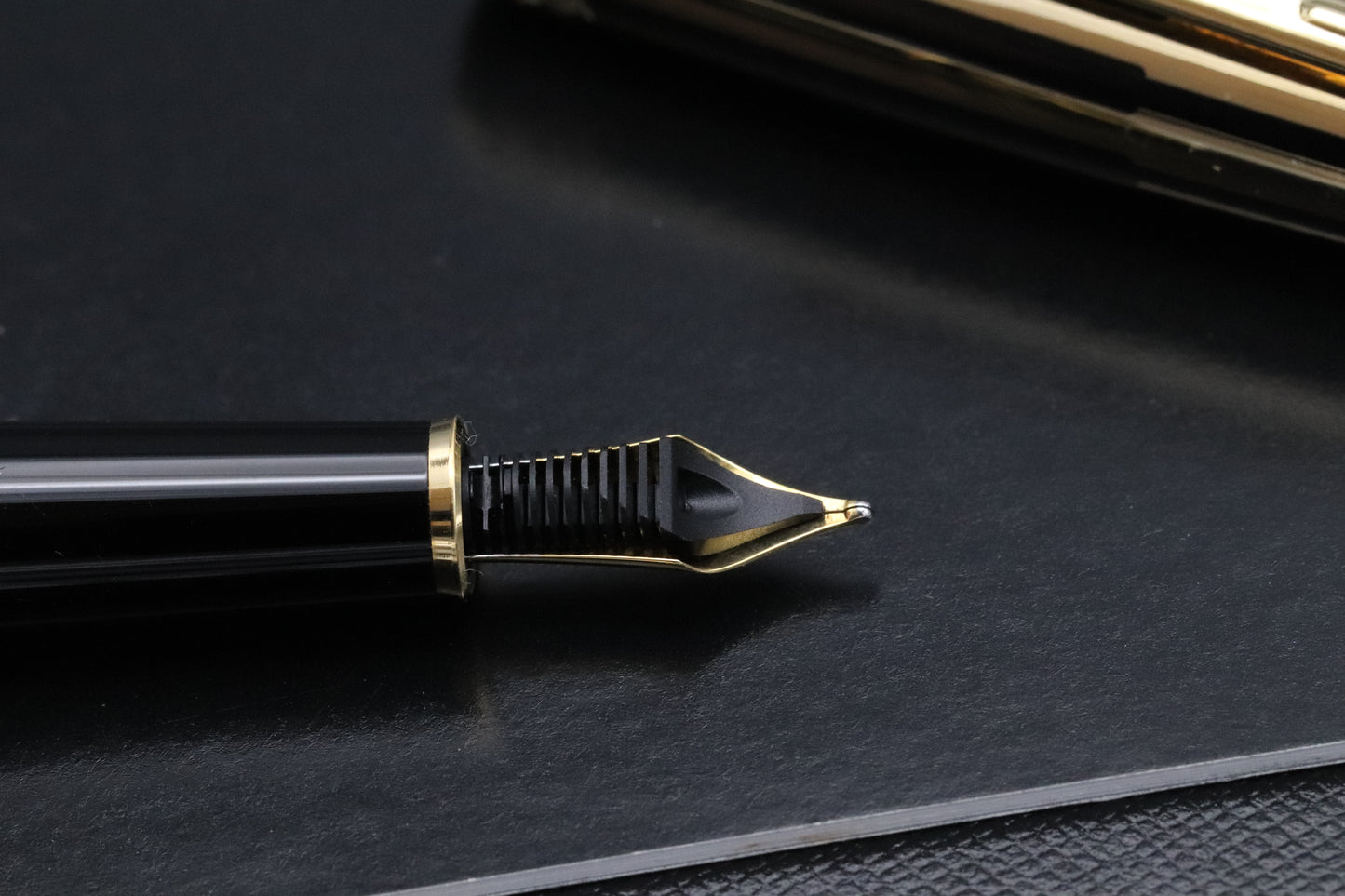 Montblanc Meisterstuck 144 Classique Black Gold Solitaire Fountain Pen - UNUSED