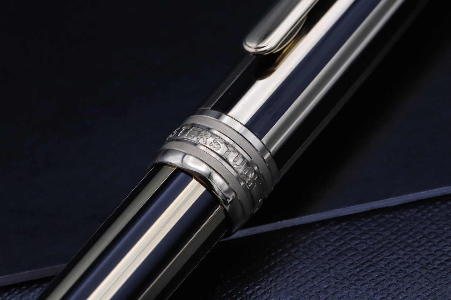 Montblanc Meisterstuck 144 Classique Black Gold Solitaire Fountain Pen - UNUSED