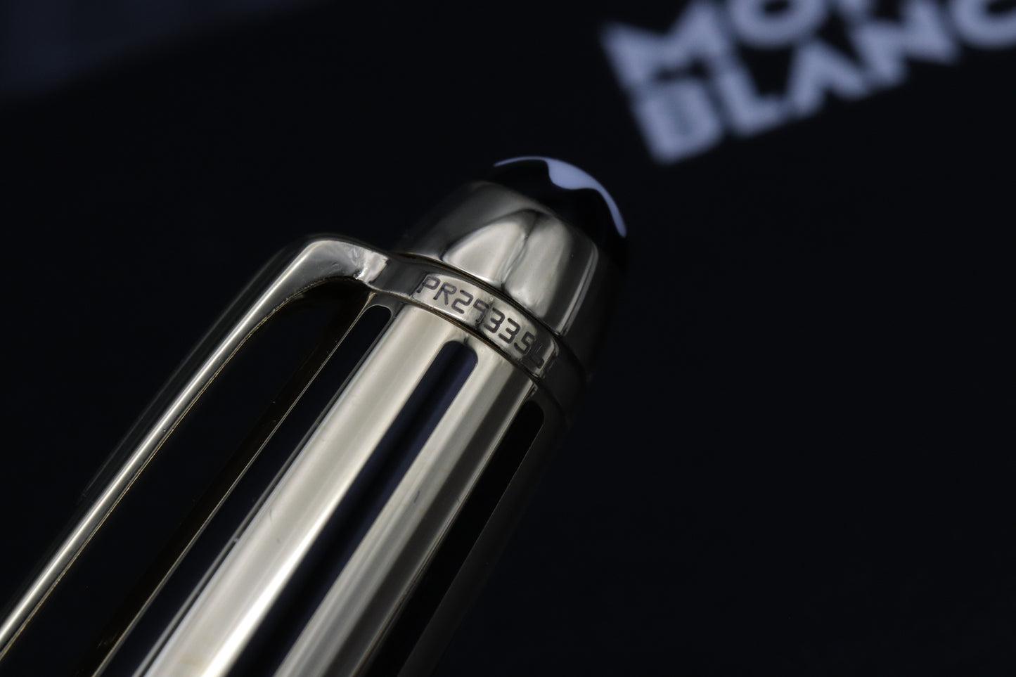 Montblanc Meisterstuck 144 Classique Black Gold Solitaire Fountain Pen - UNUSED