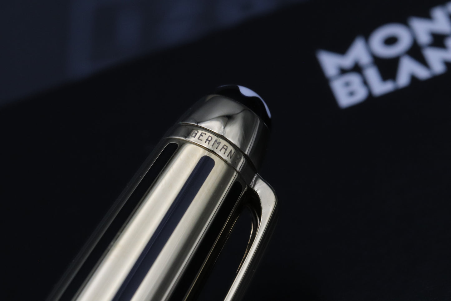 Montblanc Meisterstuck 144 Classique Black Gold Solitaire Fountain Pen - UNUSED