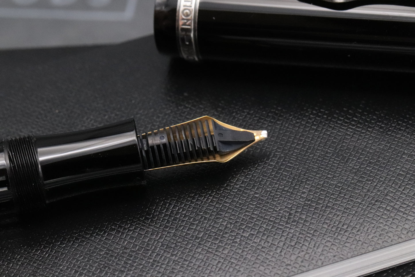 Montblanc Writers Edition Agatha Christie Fountain Pen - OB Nib