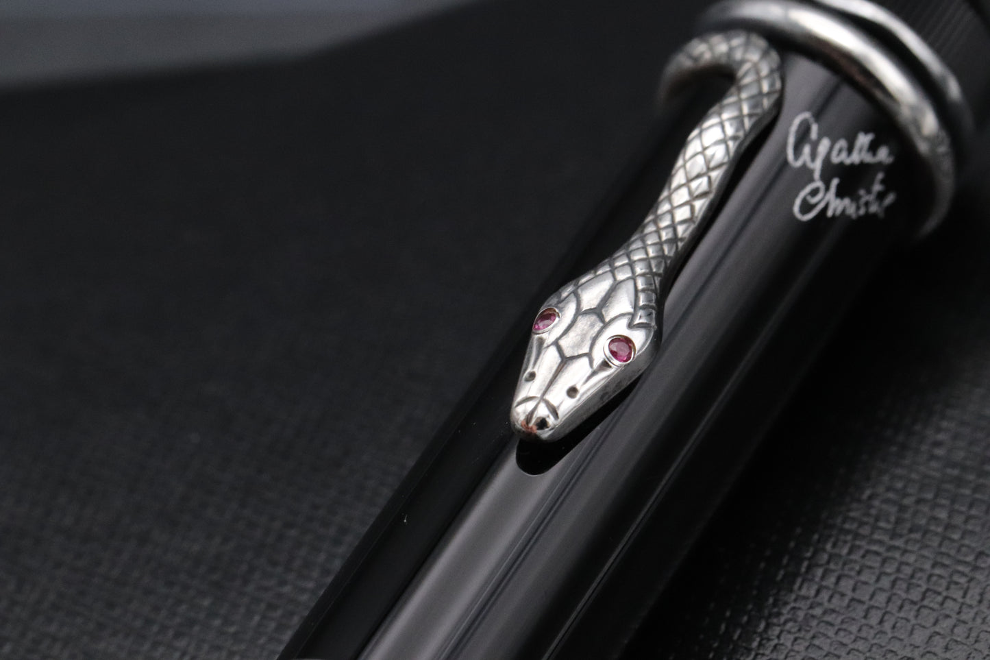 Montblanc Writers Edition Agatha Christie Fountain Pen - OB Nib
