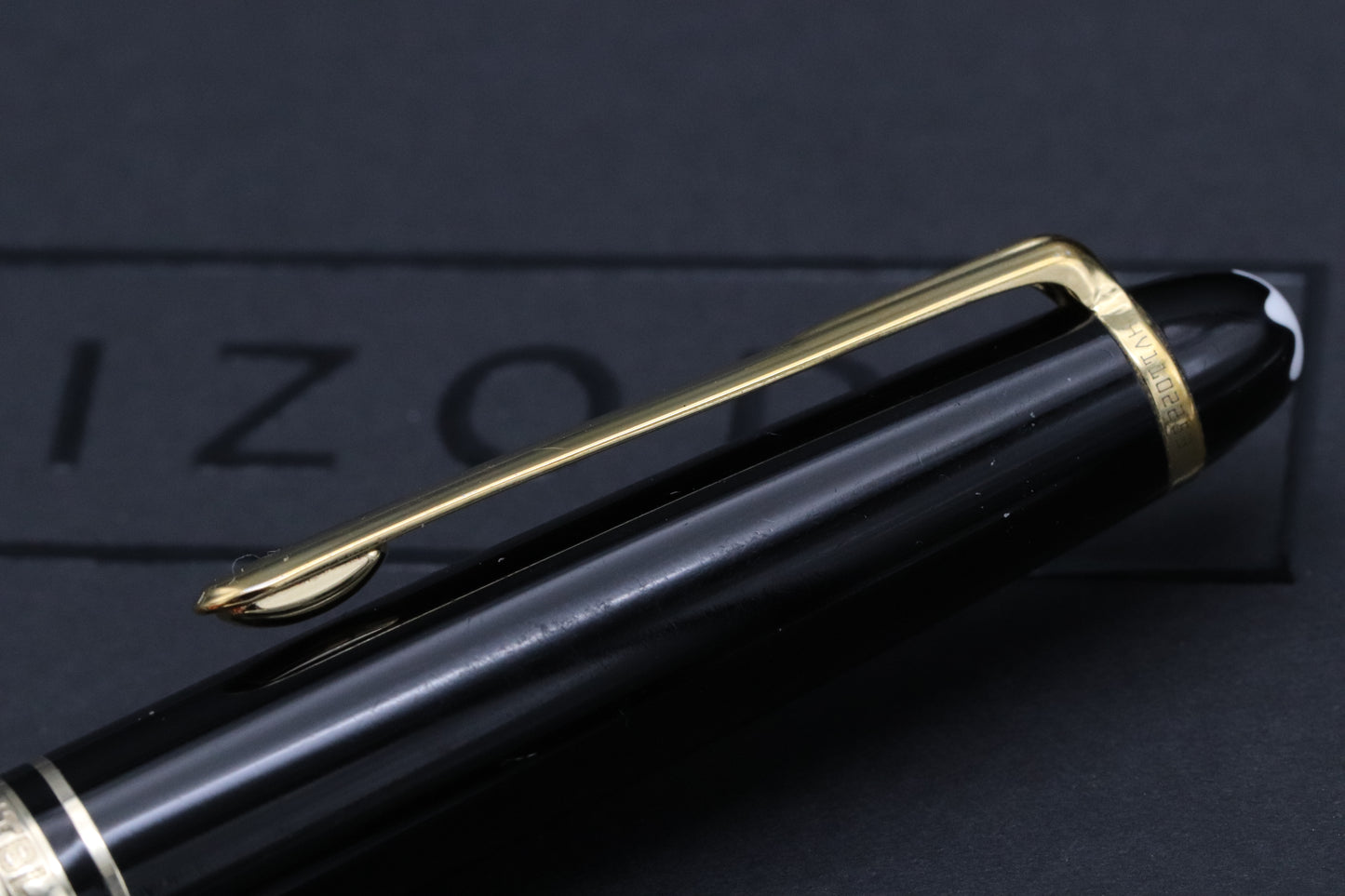 Montblanc Meisterstuck 163 Classique Gold Coated Rollerball / Fineliner Pen