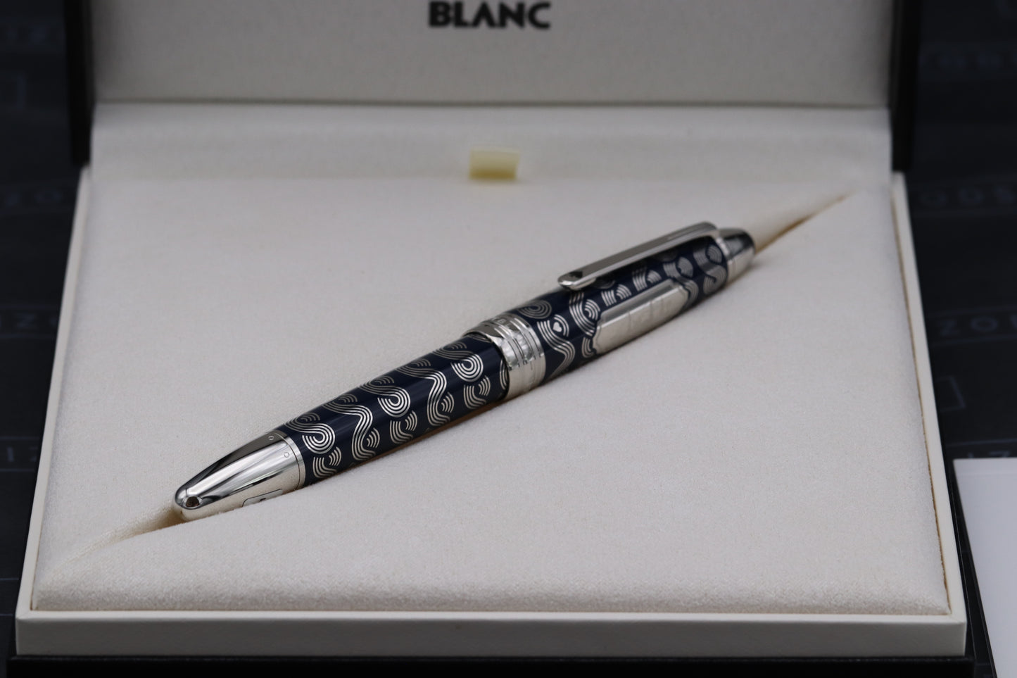 Montblanc LeGrand Around the World in 80 Days Solitaire Fountain Pen - UNUSED