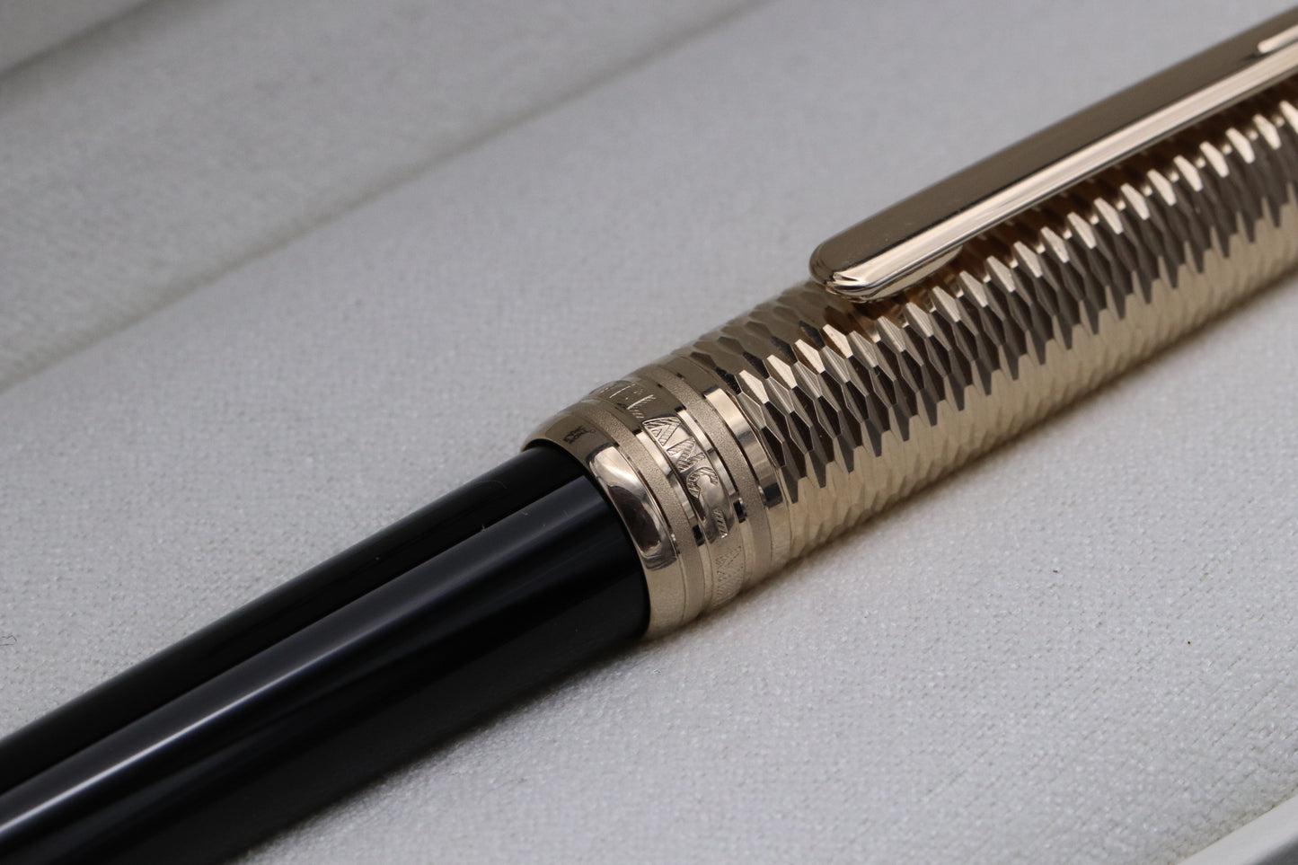Montblanc Meisterstuck Classique Geometry Doue Ballpoint Pen