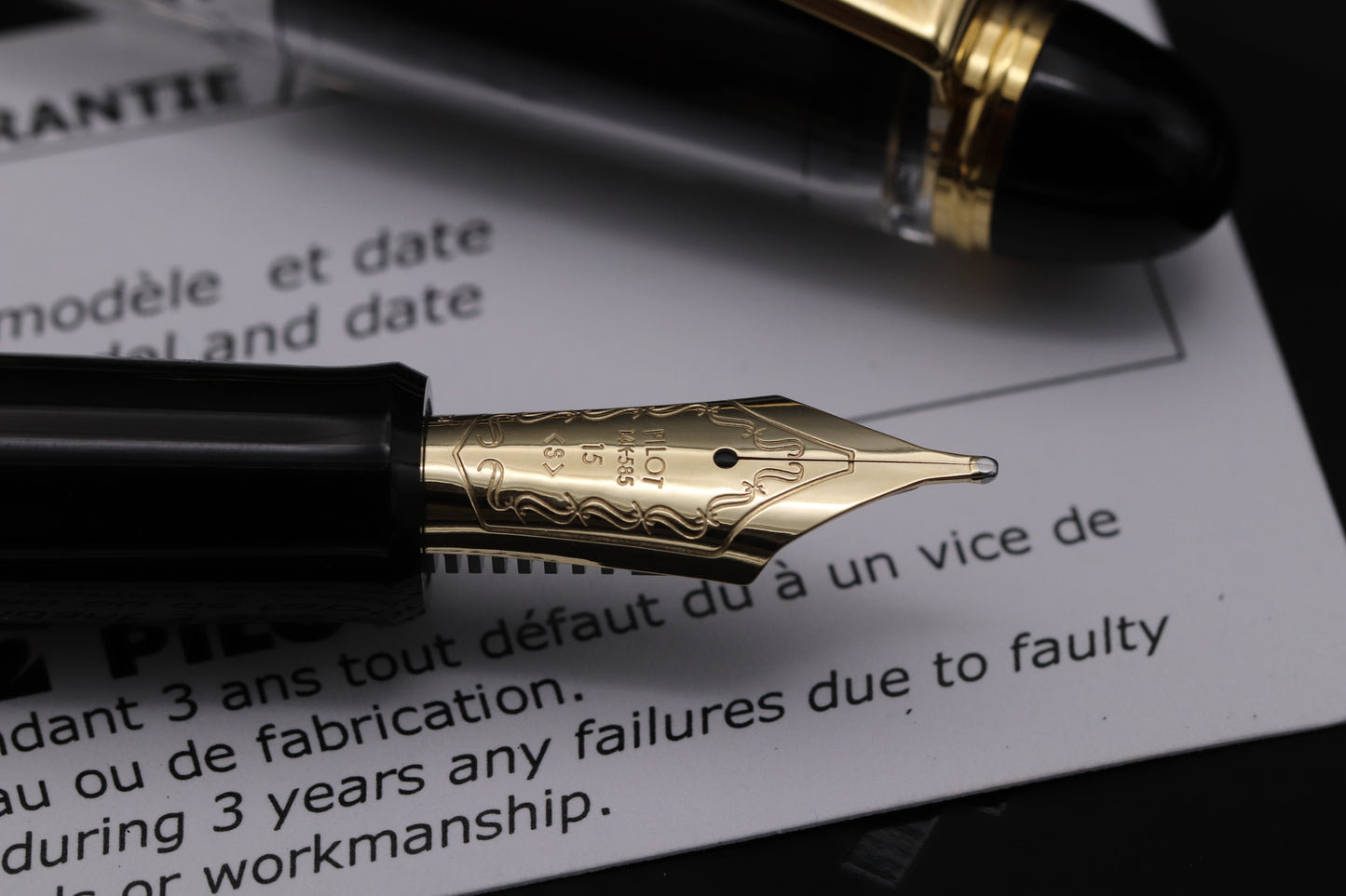 Pilot Custom 823 Clear Demonstrator Fountain Pen - UNUSED