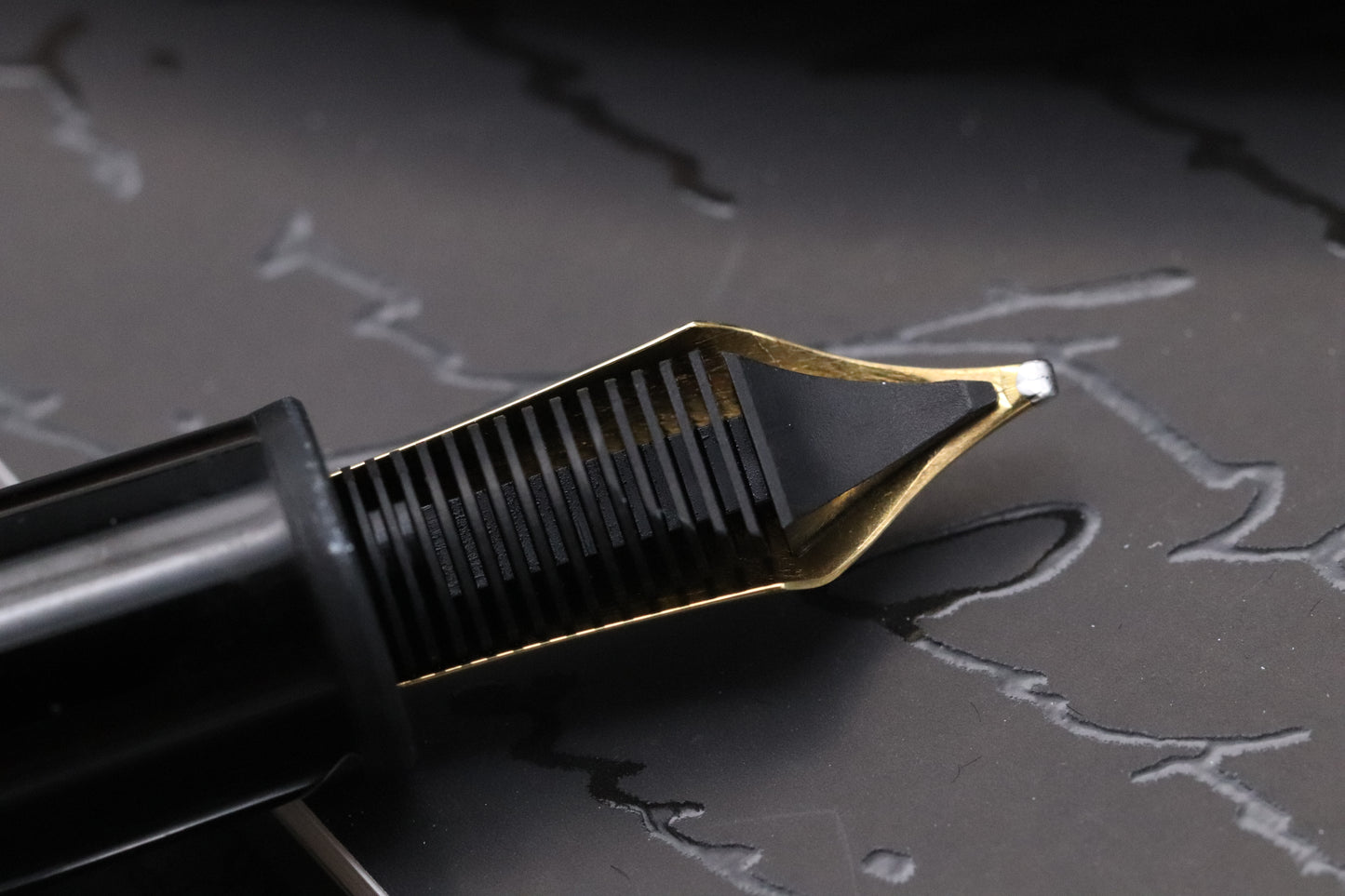 Montblanc Meisterstück 147 Traveller Sterling Silver Fountain Pen - OBB Nib