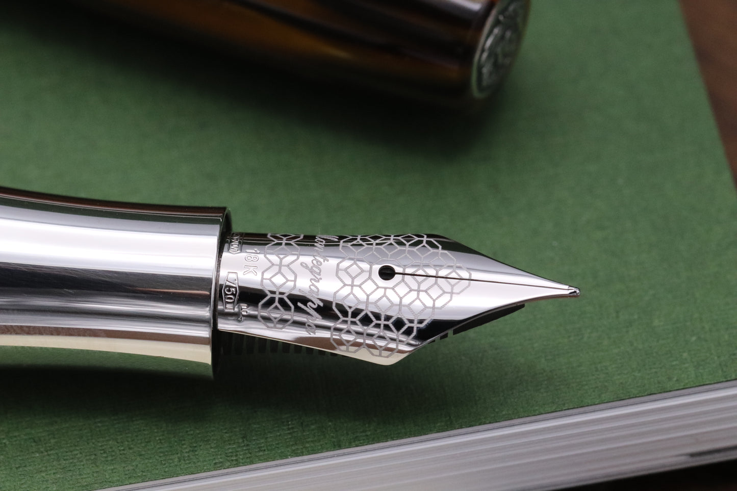 Montegrappa Extra 1930 Turtle Brown Celluloid Fountain Pen - Fine Nib - UNUSED