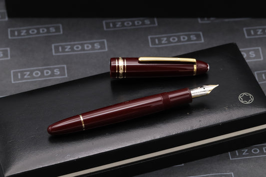 Montblanc Meisterstuck 147 Traveller Bordeaux Gold Coated Fountain Pen
