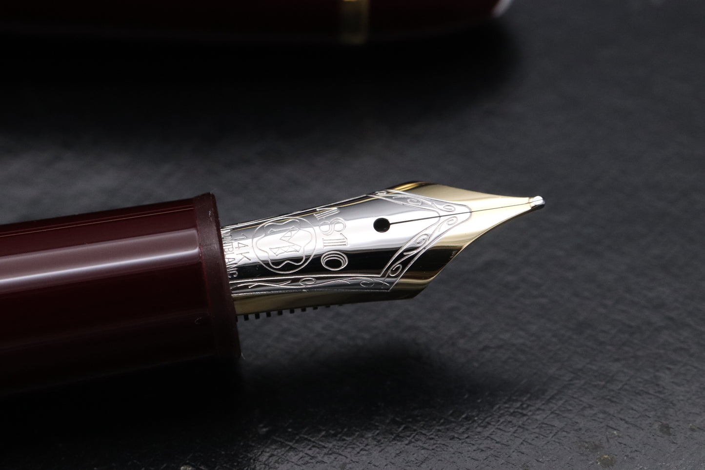 Montblanc Meisterstuck 147 Traveller Bordeaux Gold Coated Fountain Pen