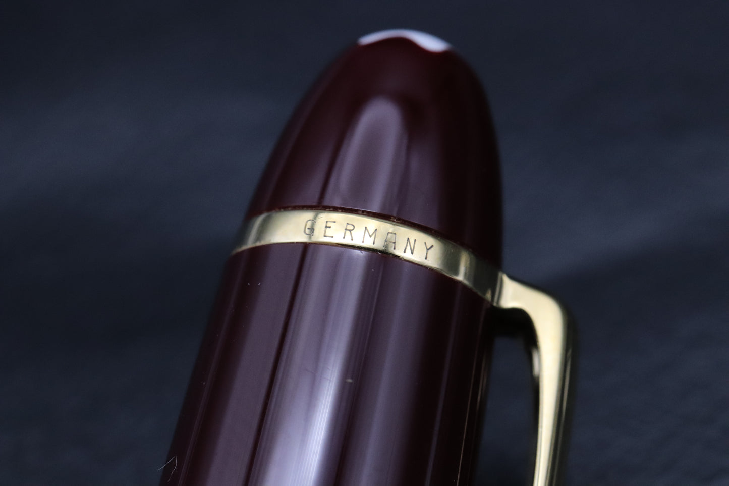 Montblanc Meisterstuck 147 Traveller Bordeaux Gold Coated Fountain Pen