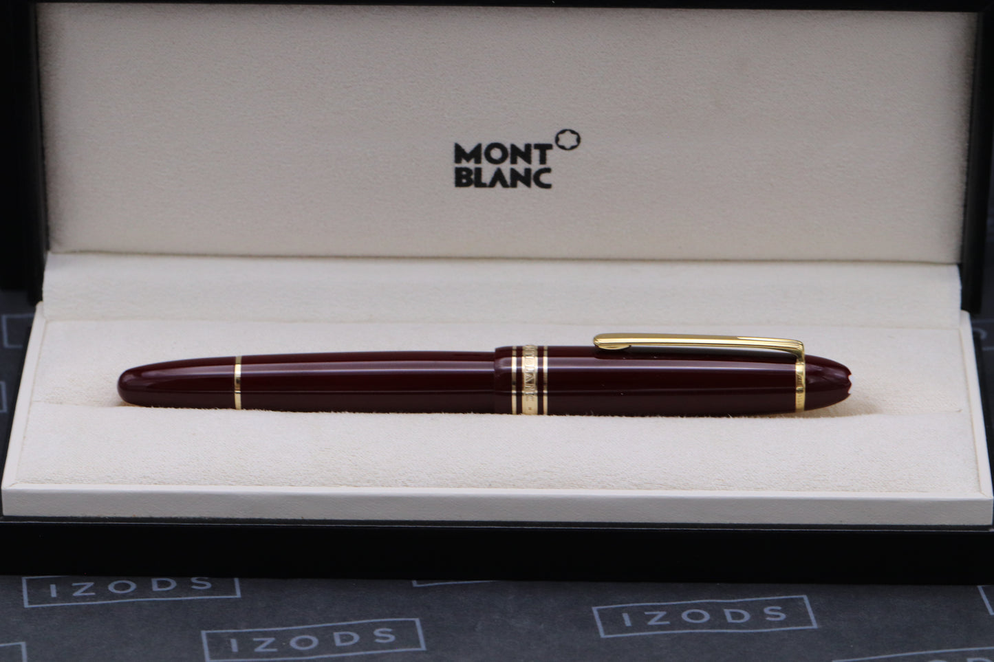 Montblanc Meisterstuck 147 Traveller Bordeaux Gold Coated Fountain Pen