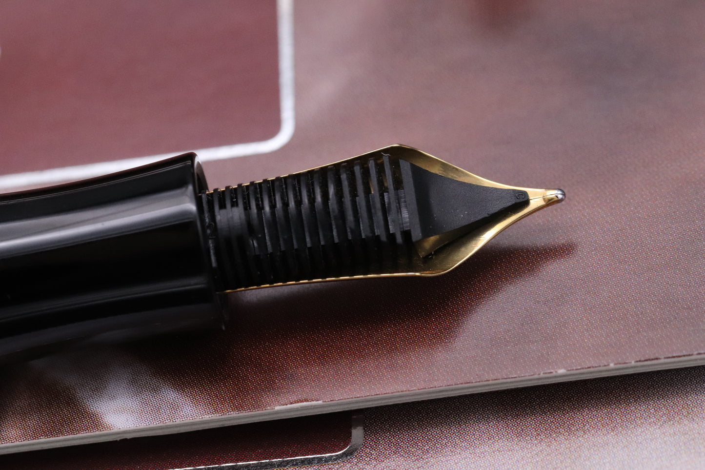 Montblanc Writers Edition Charles Dickens Fountain Pen - NEVER INKED