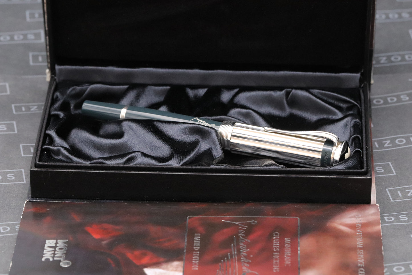 Montblanc Writers Edition Charles Dickens Fountain Pen - NEVER INKED