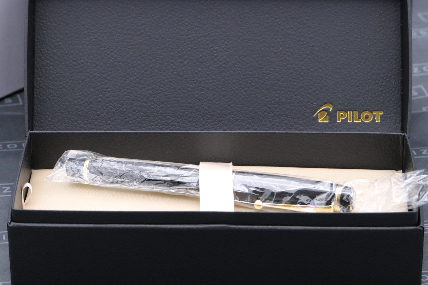 Pilot Custom 845 Urushi Black Fountain Pen