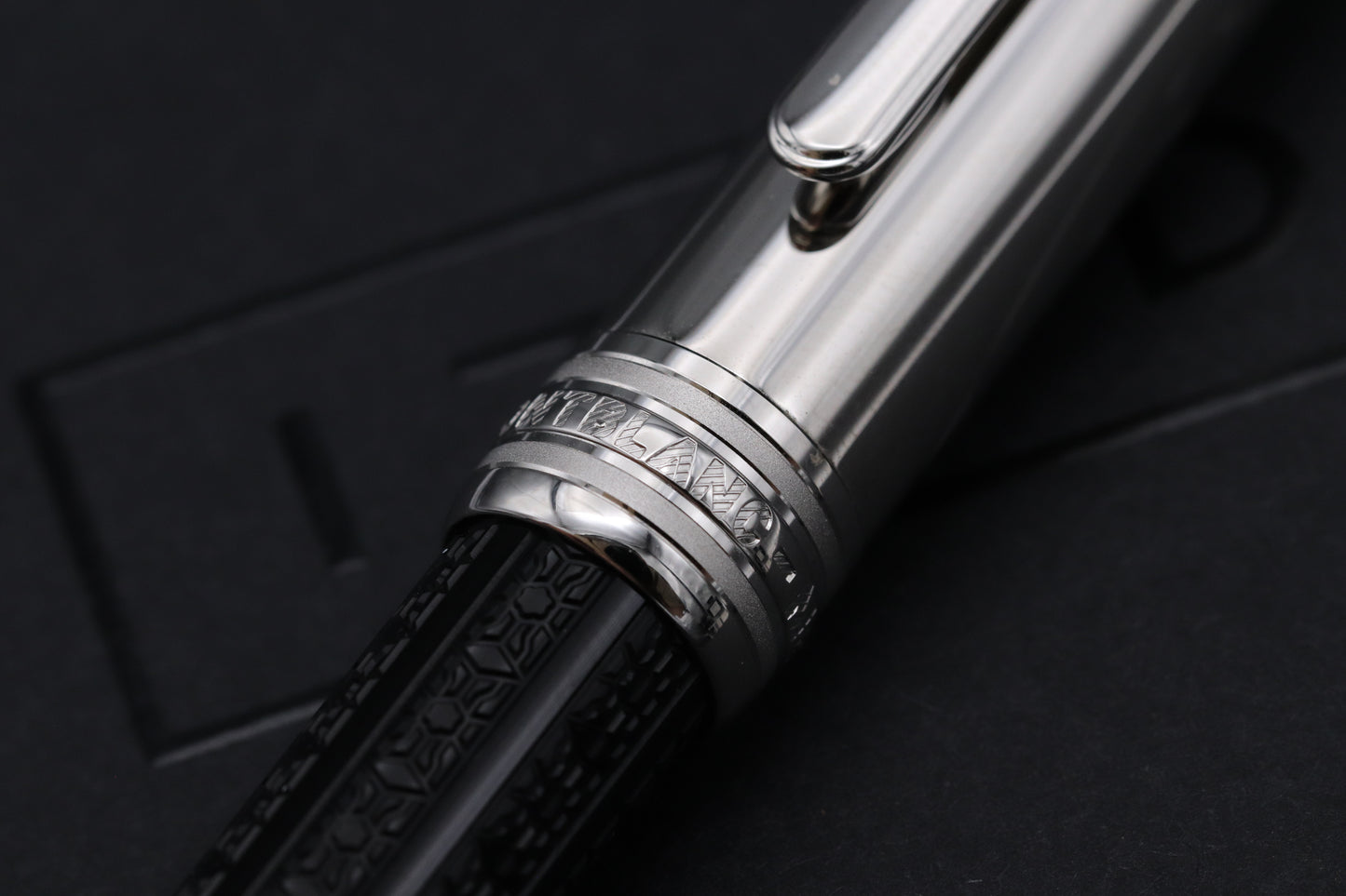 Montblanc Meisterstuck 164 Classique Doue Signum Ballpoint Pen