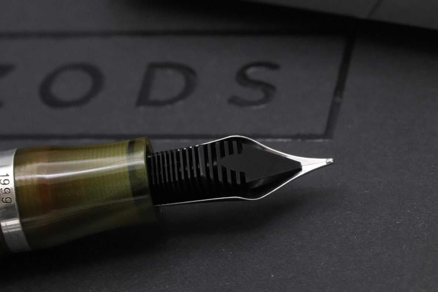 Montegrappa Privilege Deco Sterling Silver Green Fountain Pen