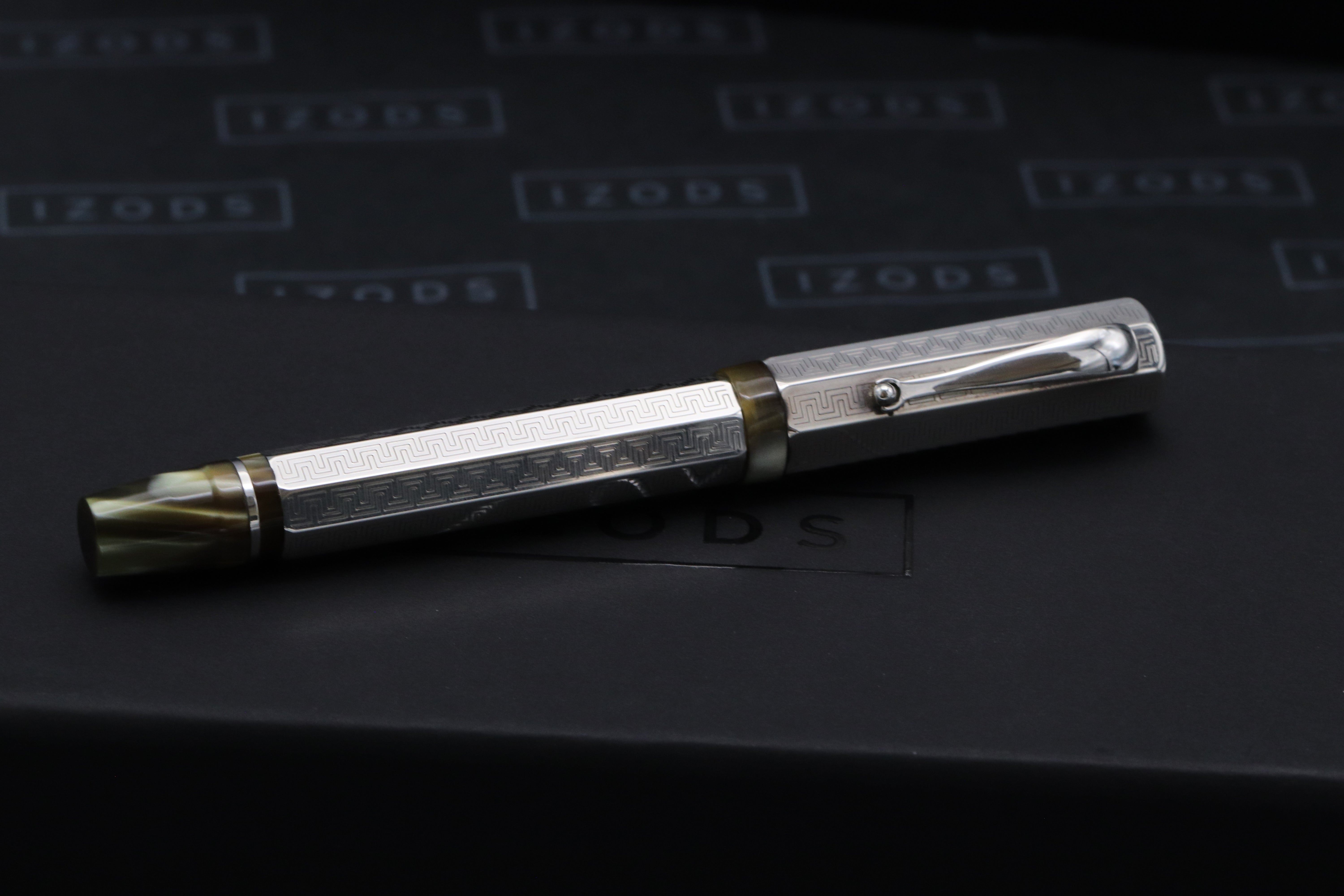 Montegrappa Privilege Deco Sterling Silver Green Fountain Pen – IZODS