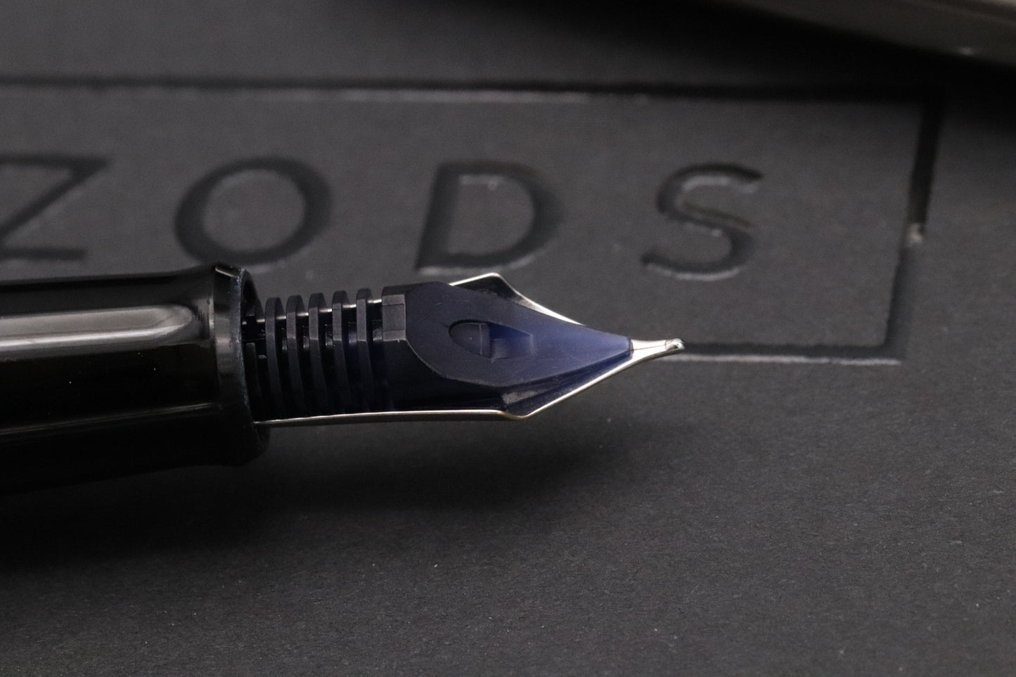 Dunhill AD2000 GMT Limited Edition Fountain Pen