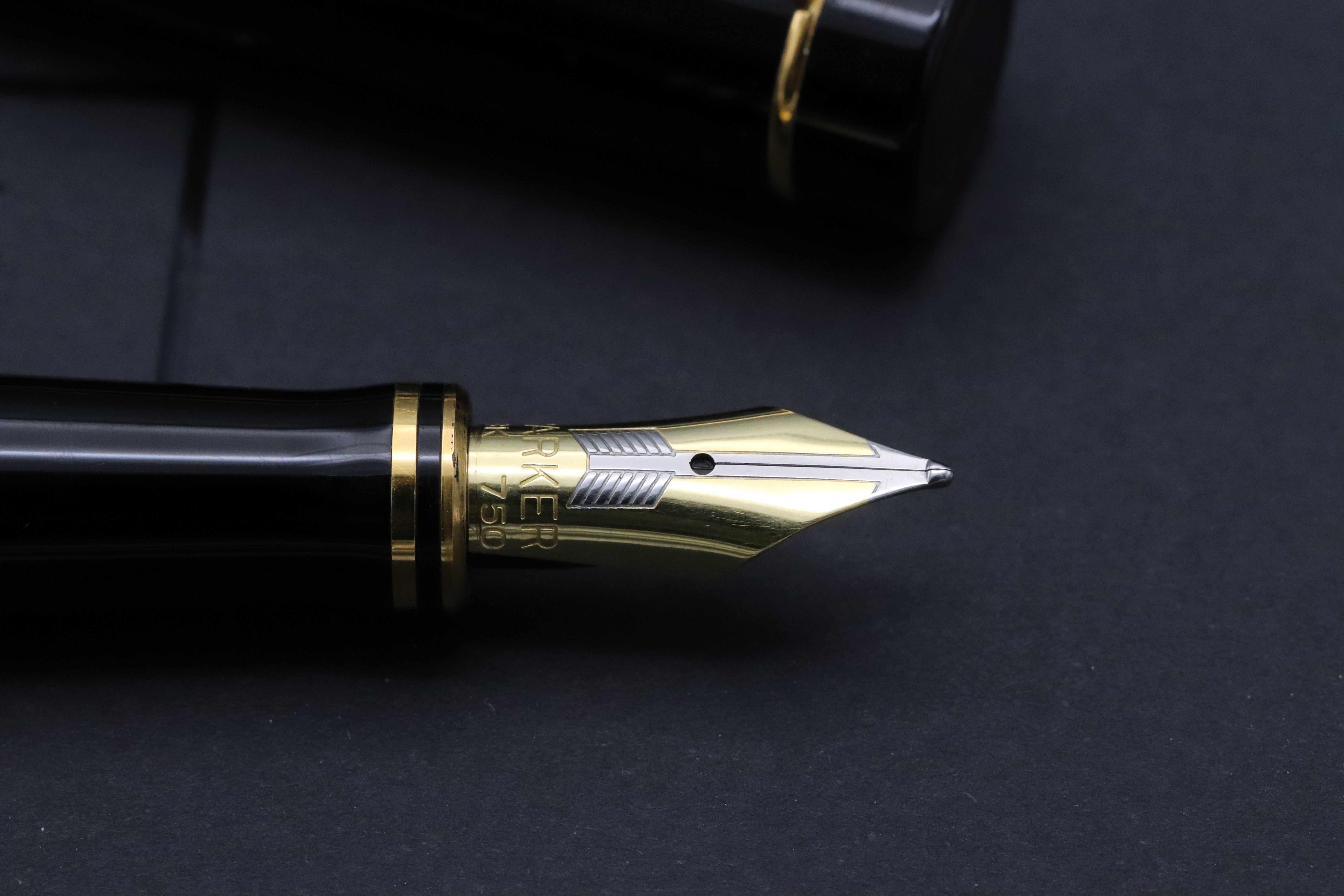 Parker Duofold International Mk1 Black Fountain Pen – IZODS