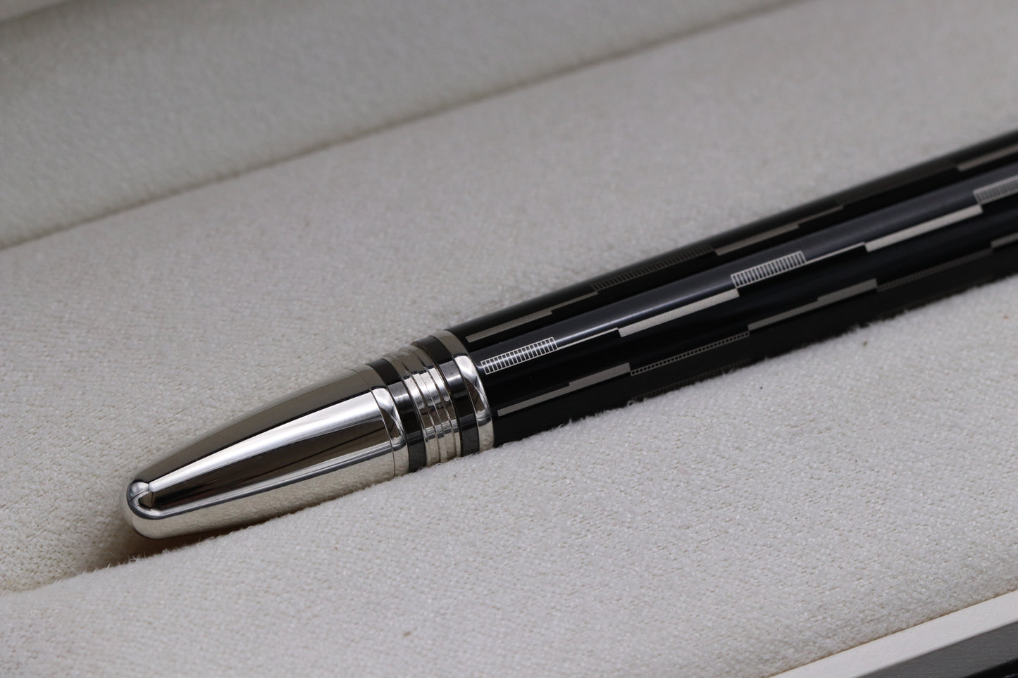 Montblanc Starwalker Black Mystery Rollerball / Fineliner Pen