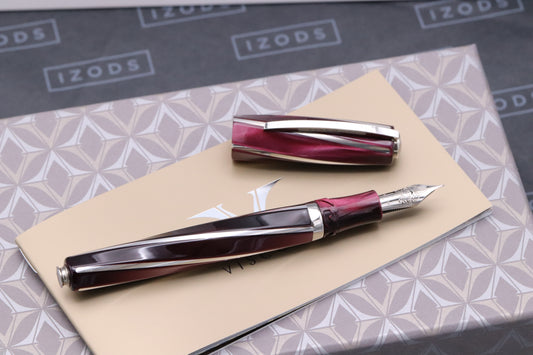 Visconti Divina Oversize Purple Silver Fountain Pen