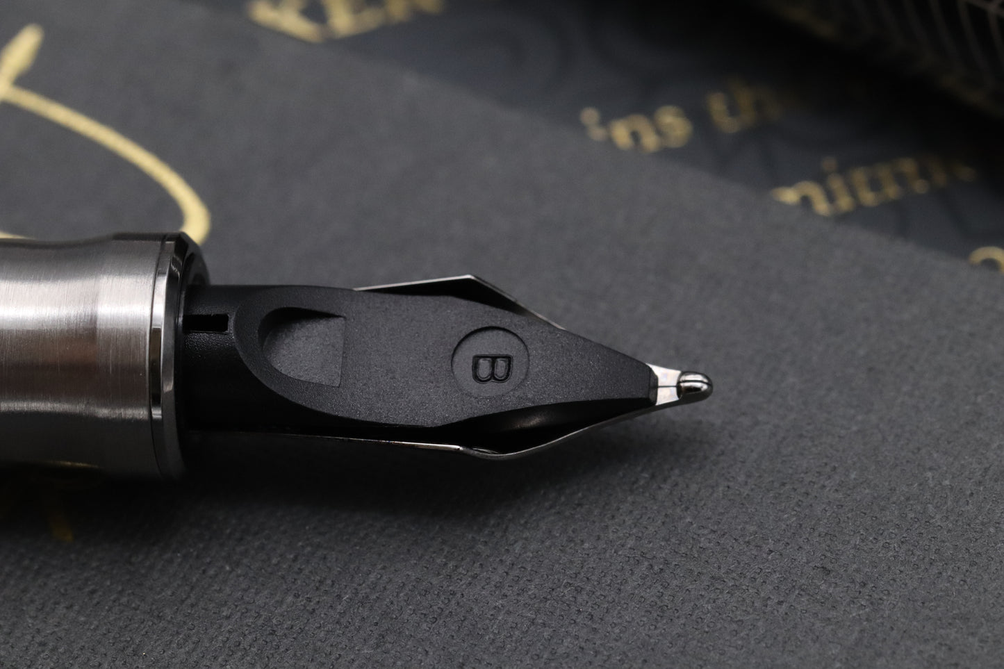 Parker Duofold Centennial Prestige Black Ruthenium Chevron Fountain Pen