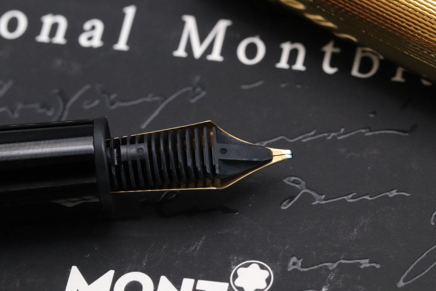 Montblanc Meisterstück 146 LeGrand Vermeil Barley Fountain Pen - Broad Nib
