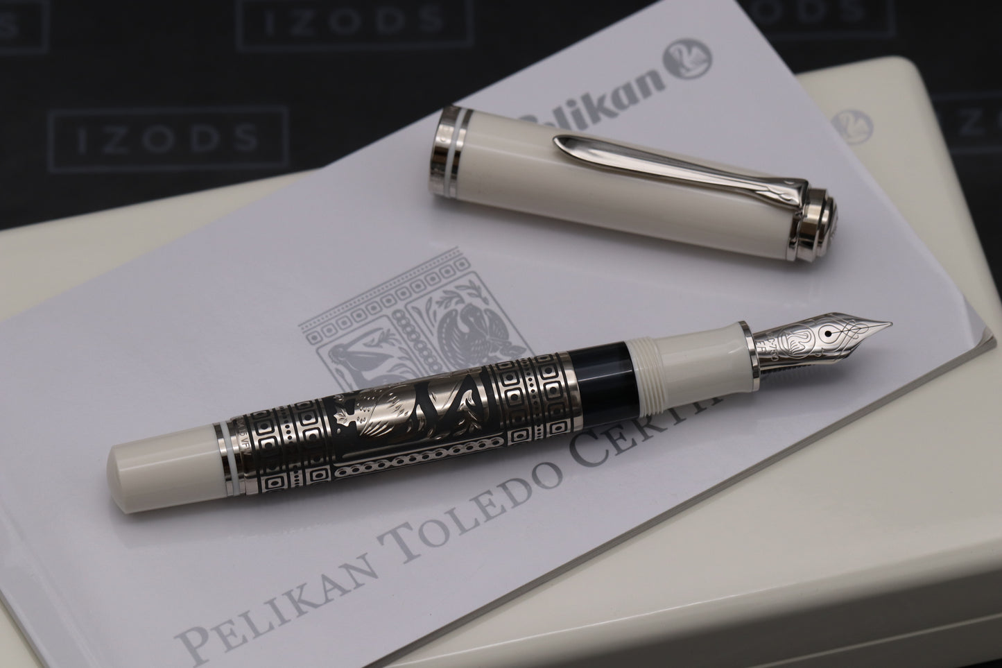 Pelikan Souveran M910 Toledo White Special Edition Fountain Pen - EF Nib