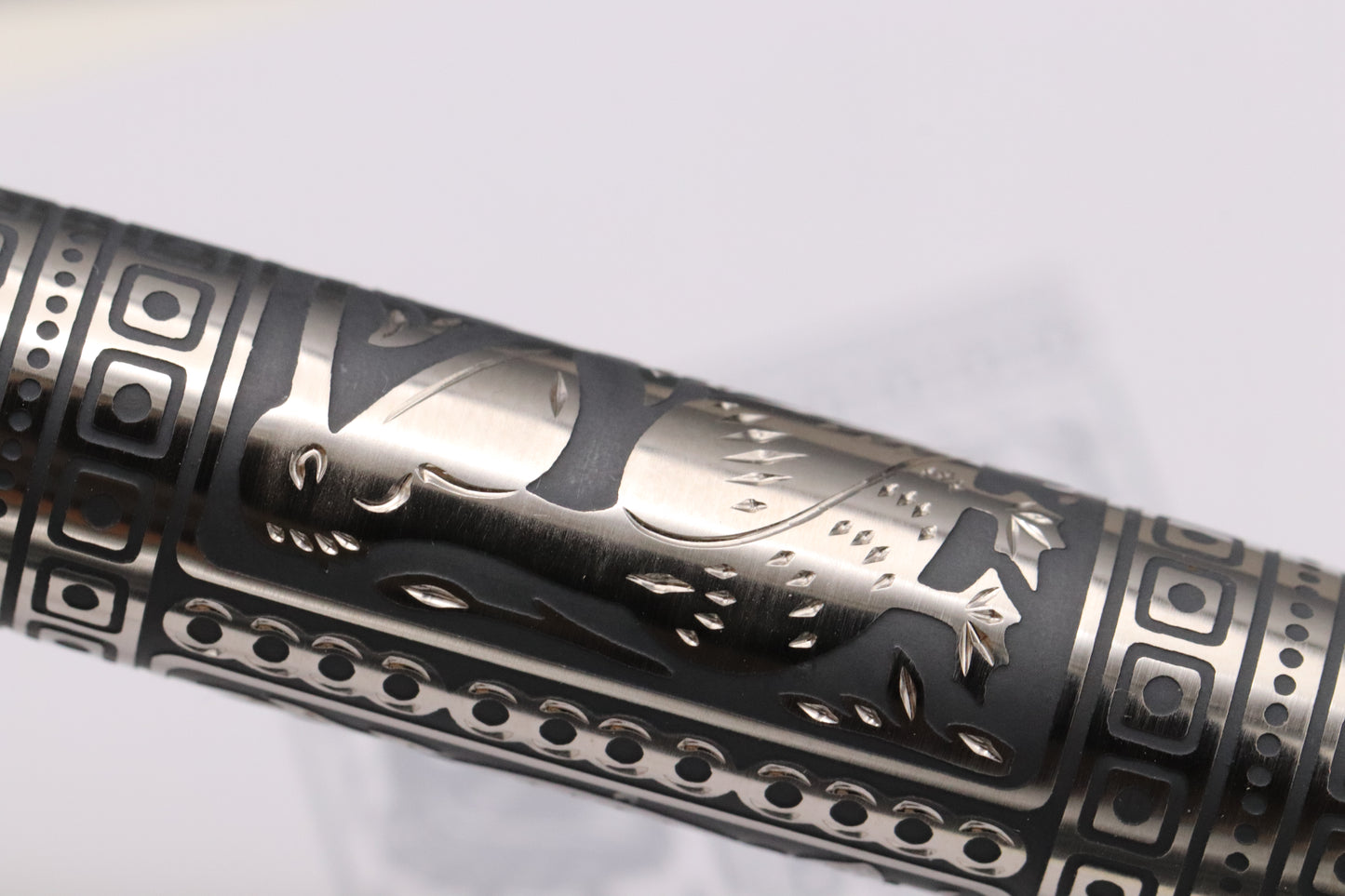 Pelikan Souveran M910 Toledo White Special Edition Fountain Pen - EF Nib