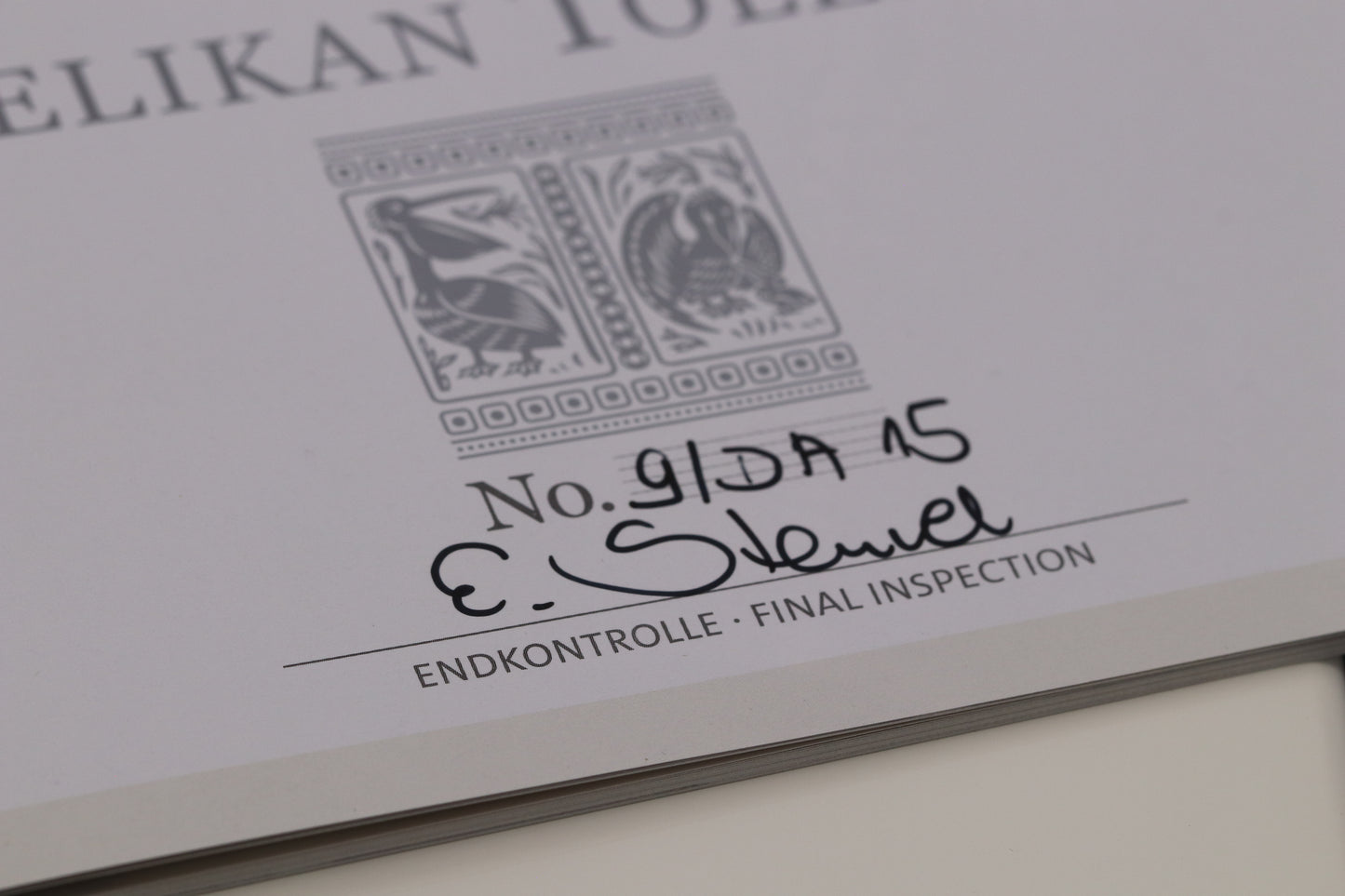Pelikan Souveran M910 Toledo White Special Edition Fountain Pen - EF Nib