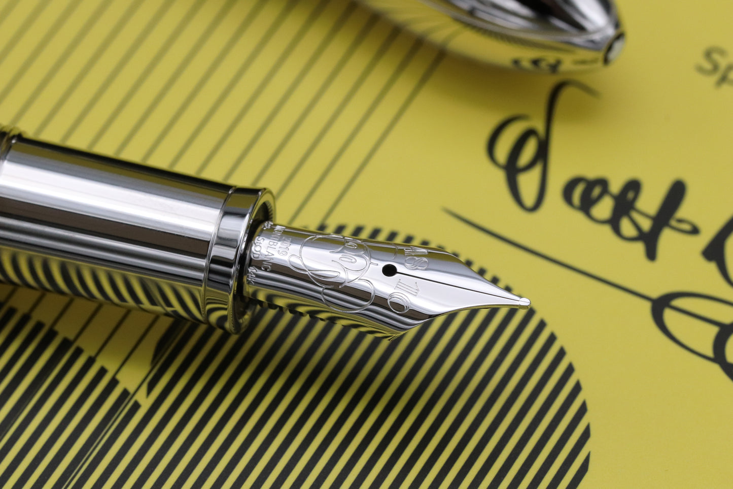 Montblanc Great Characters Walt Disney Special Edition Fountain Pen