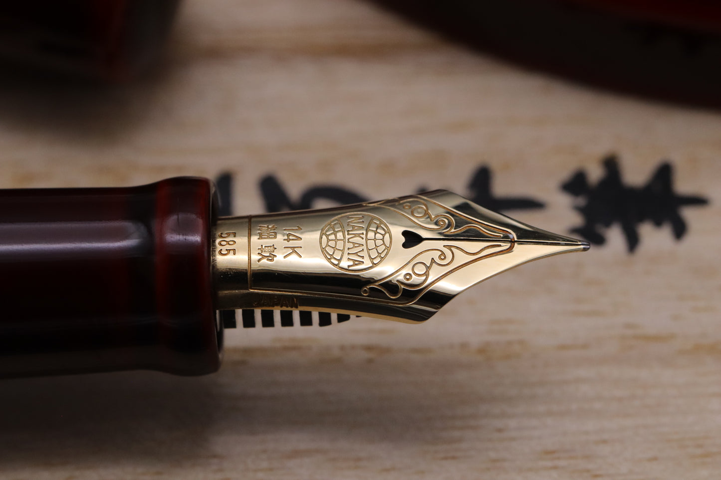 Nakaya Aka-tamenuri Desk Fountain Pen and Holder Set - DIPPED - SF Nib