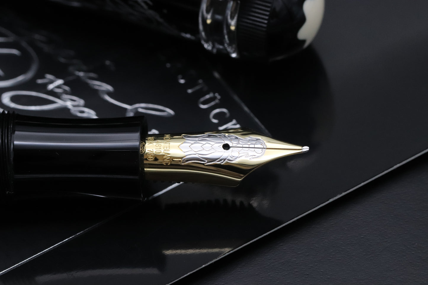 Montblanc Writers Edition Imperial Dragon Fountain Pen