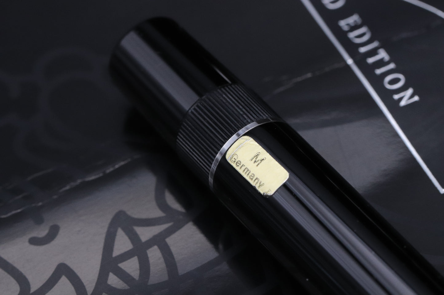 Montblanc Writers Edition Imperial Dragon Fountain Pen
