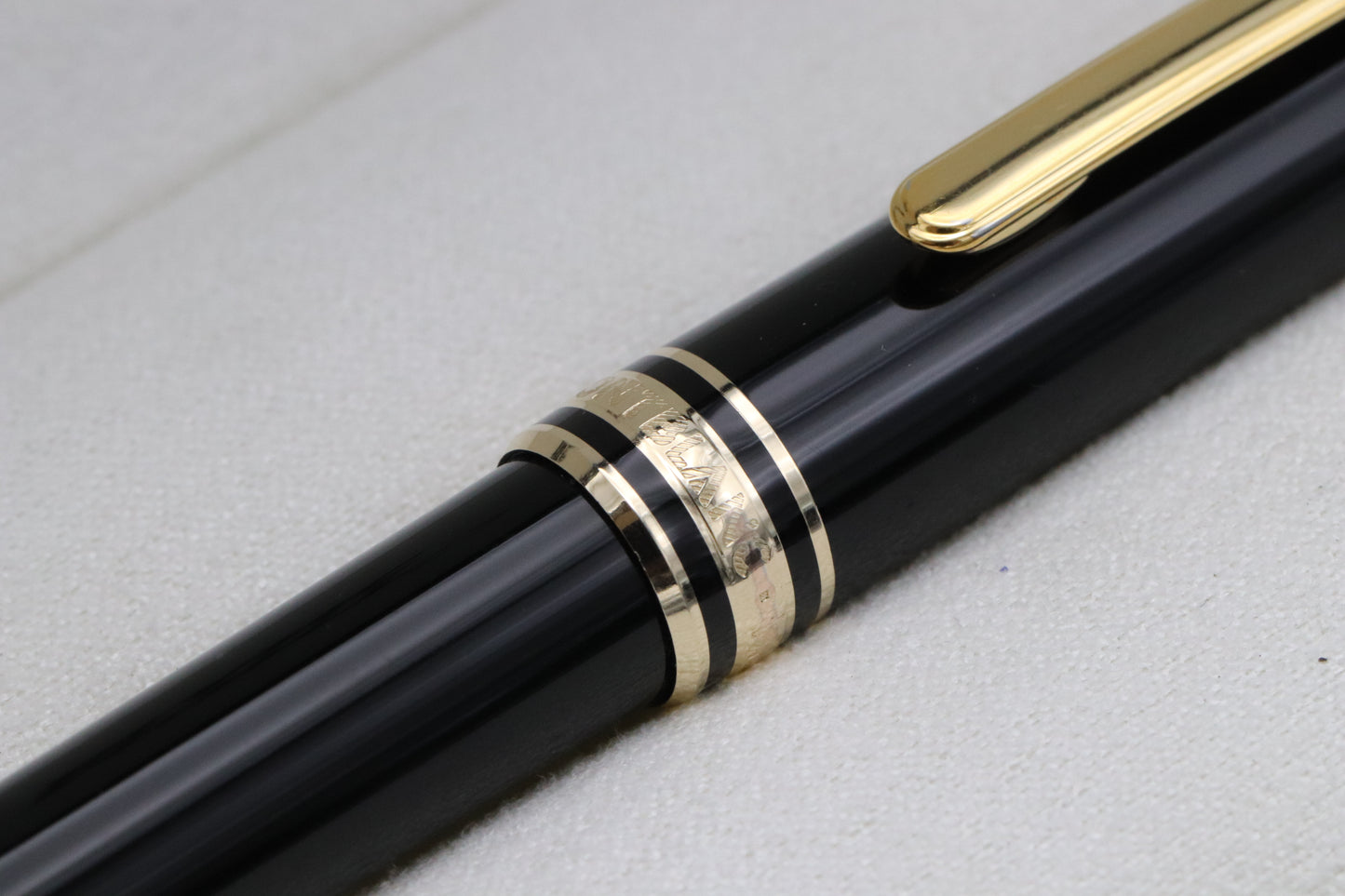 Montblanc Meisterstück 164 Classique Gold-Coated Ballpoint Pen