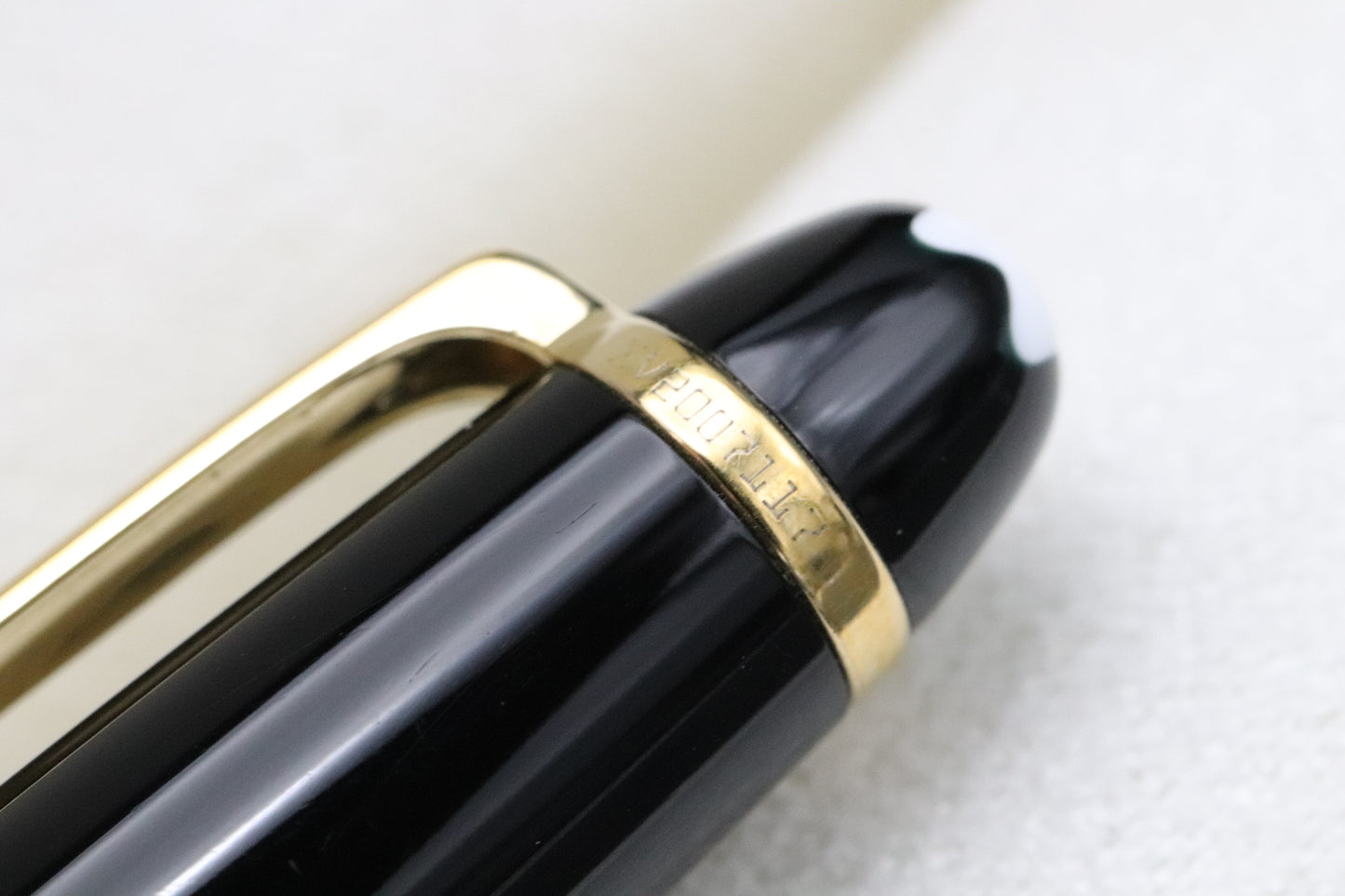 Montblanc Meisterstück 164 Classique Gold-Coated Ballpoint Pen