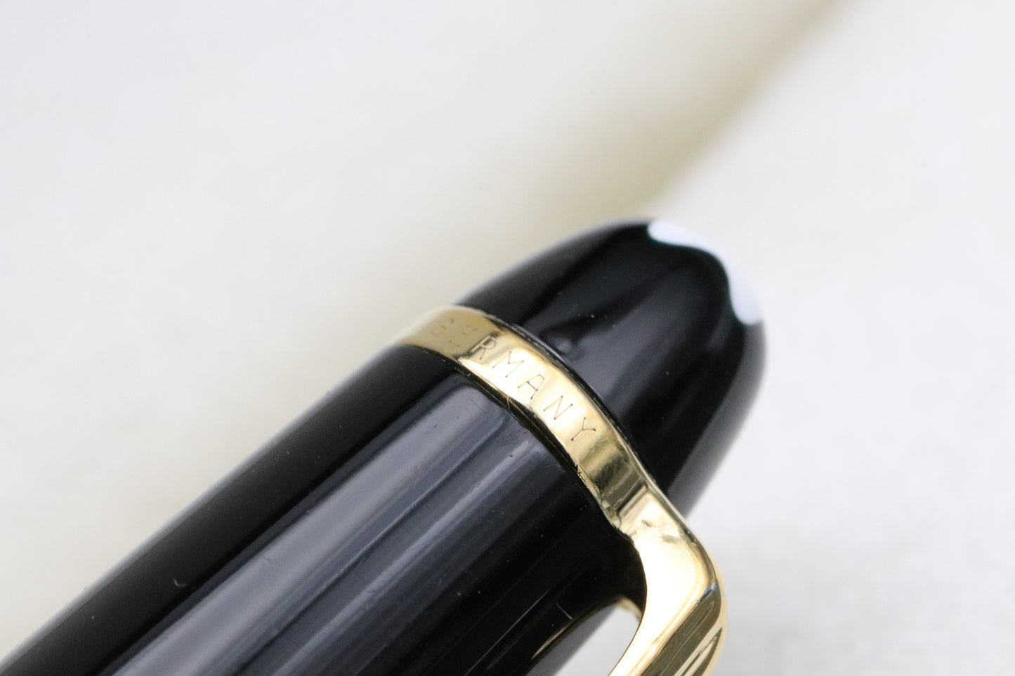 Montblanc Meisterstück 164 Classique Gold-Coated Ballpoint Pen