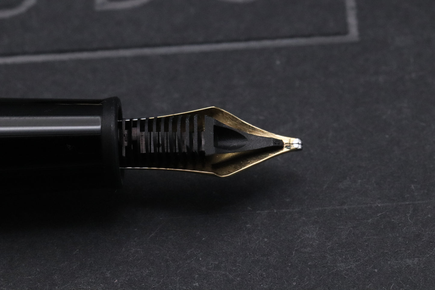 Montblanc Meisterstuck 145 Classique Gold Coated Fountain Pen - BB Nib