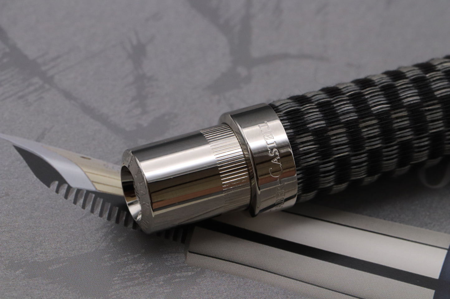 Graf von Faber-Castell Pen of the Year 2009 Horsehair Fountain Pen - DIPPED