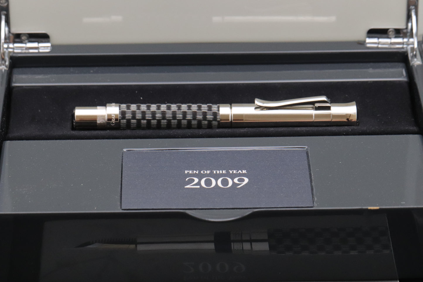 Graf von Faber-Castell Pen of the Year 2009 Horsehair Fountain Pen - DIPPED